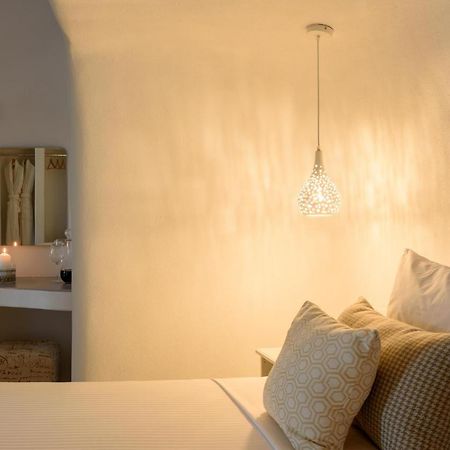 White Dream Suites Фира Екстериор снимка