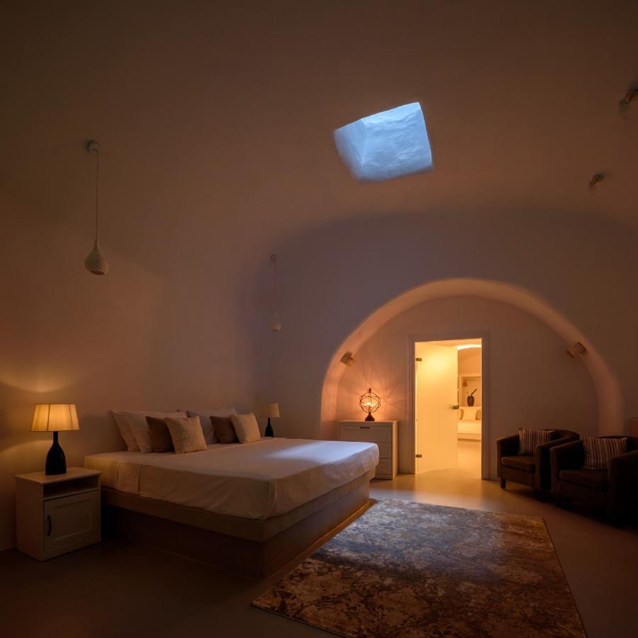 White Dream Suites Фира Екстериор снимка