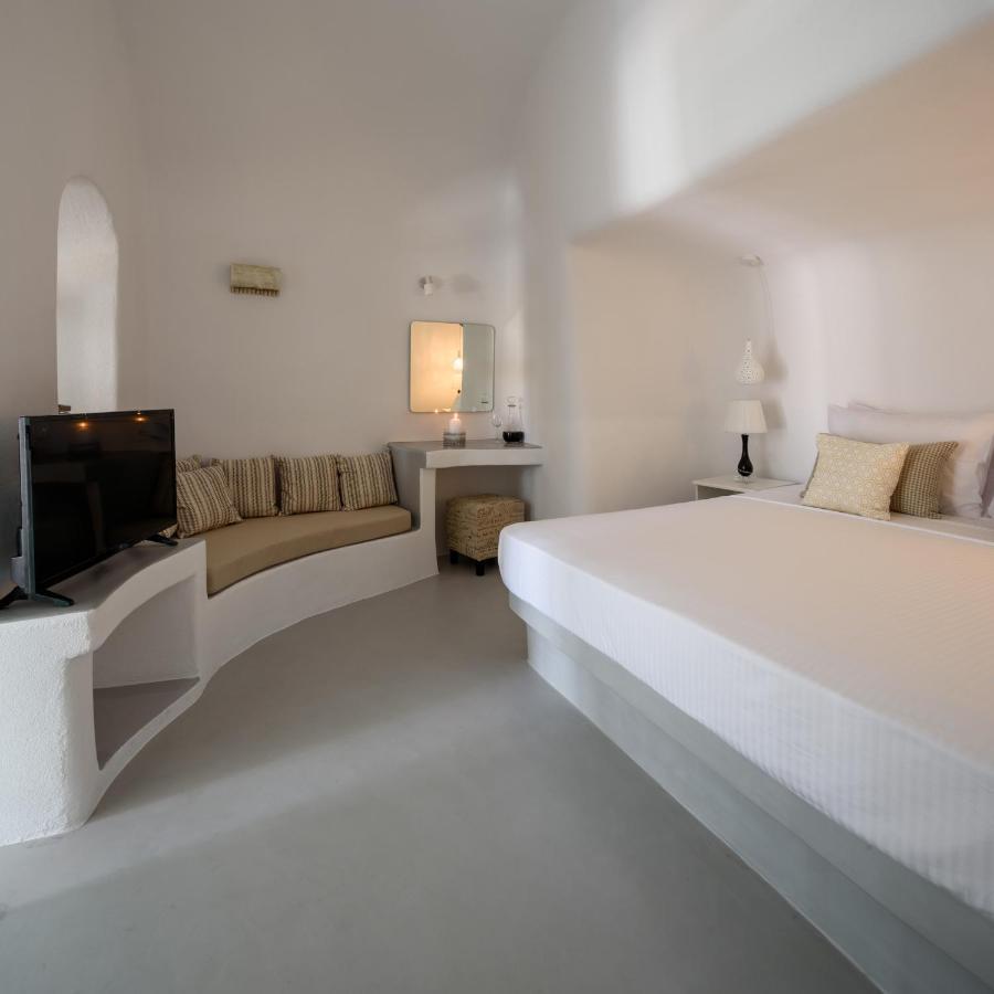 White Dream Suites Фира Екстериор снимка