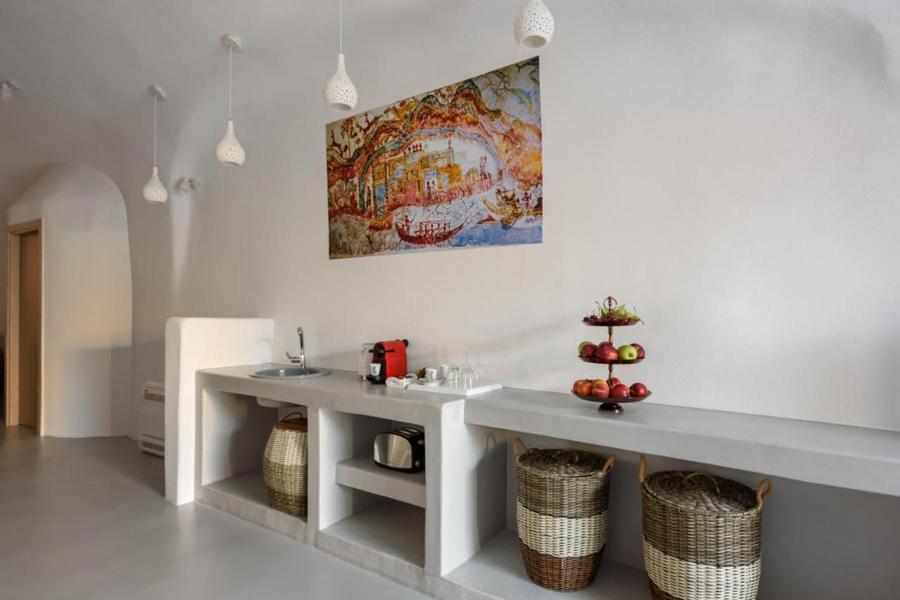 White Dream Suites Фира Екстериор снимка