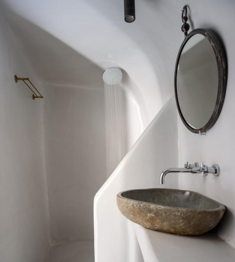 White Dream Suites Фира Екстериор снимка