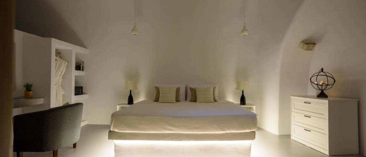 White Dream Suites Фира Екстериор снимка