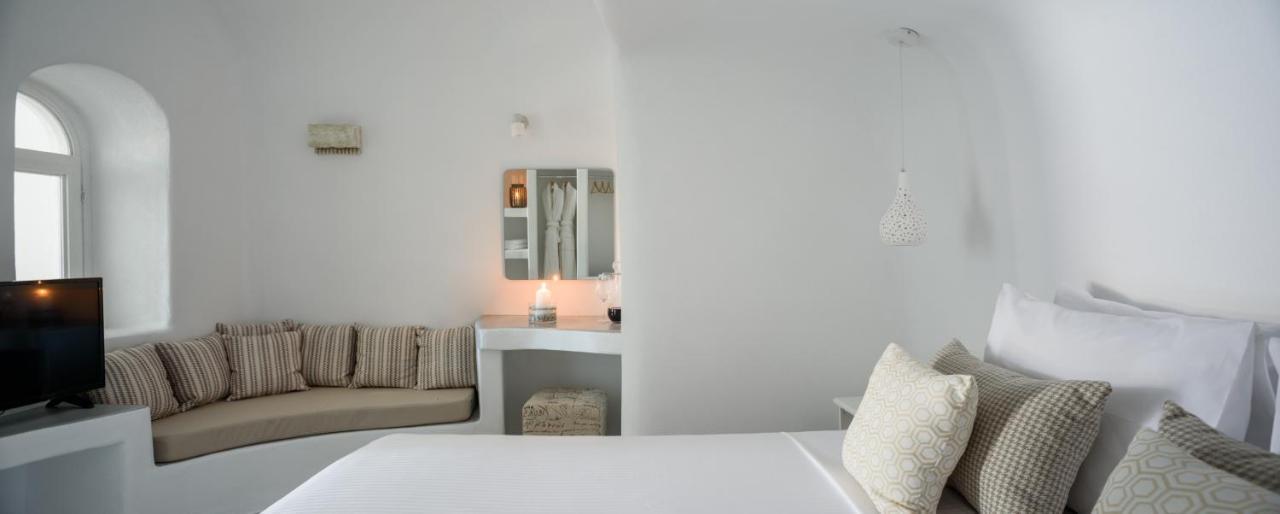 White Dream Suites Фира Екстериор снимка