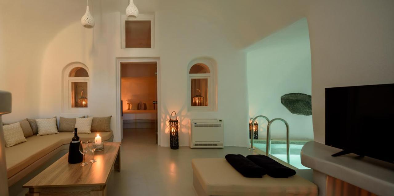 White Dream Suites Фира Екстериор снимка