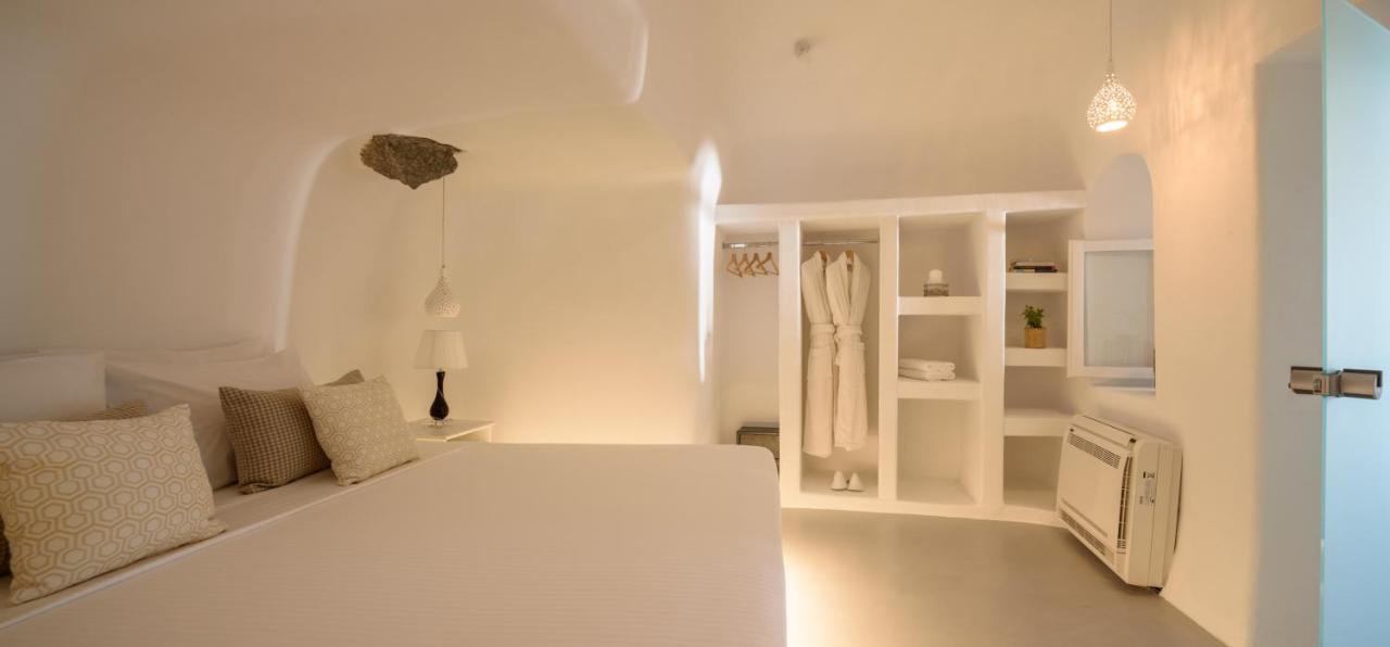 White Dream Suites Фира Екстериор снимка