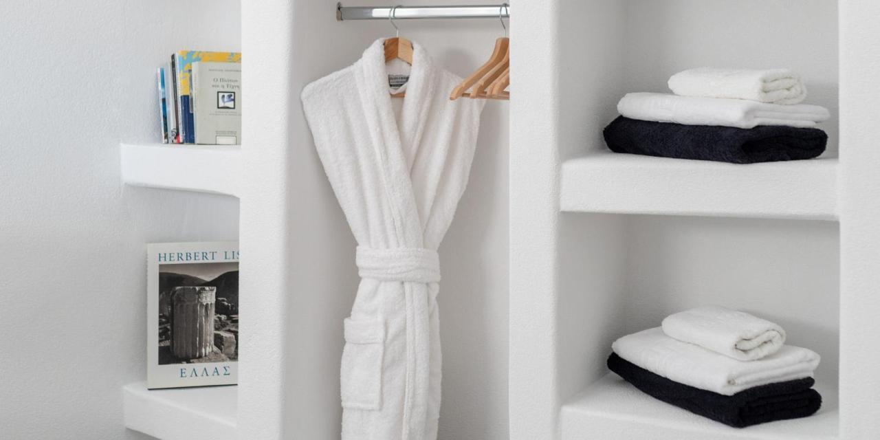 White Dream Suites Фира Екстериор снимка