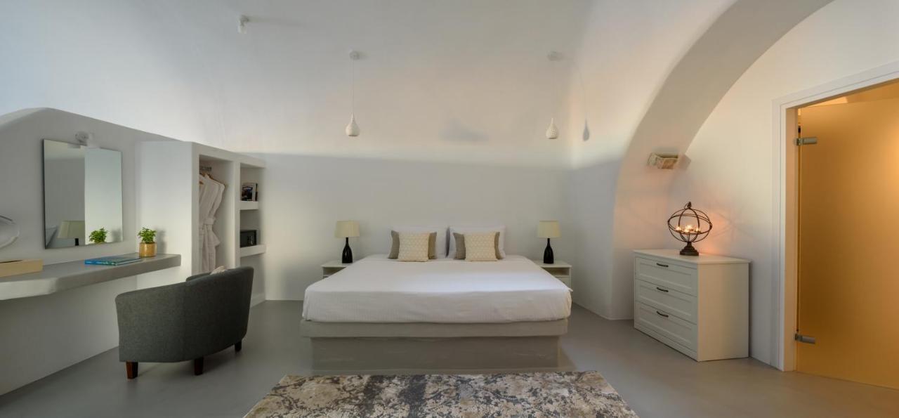 White Dream Suites Фира Екстериор снимка