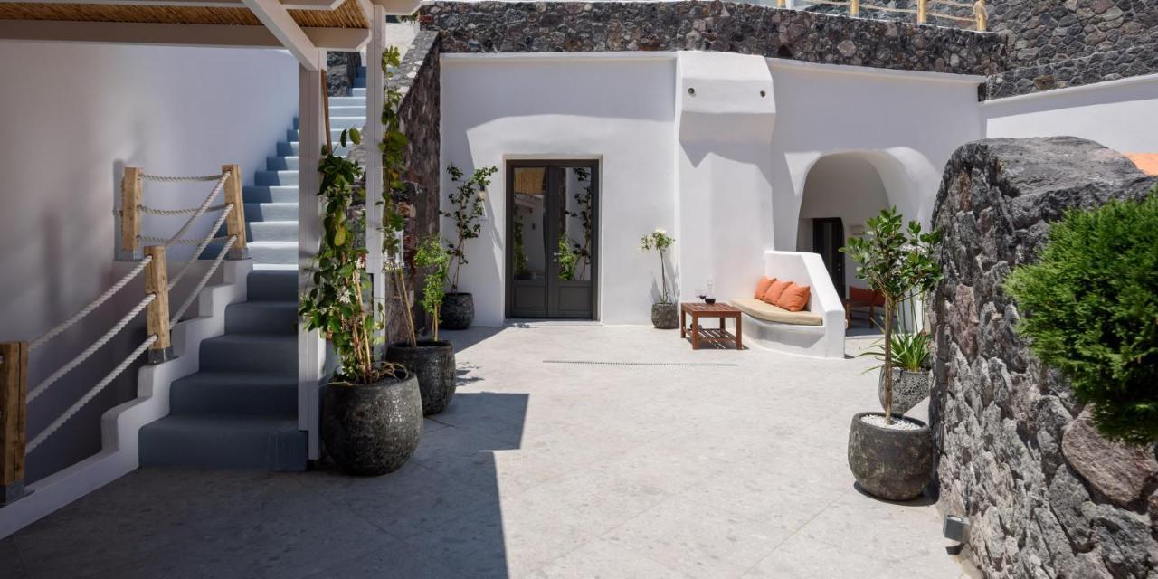 White Dream Suites Фира Екстериор снимка